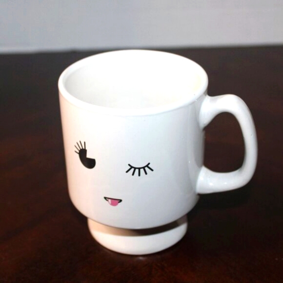 Global Design Connections Winking Pedestal Mug - Picture 4 of 6